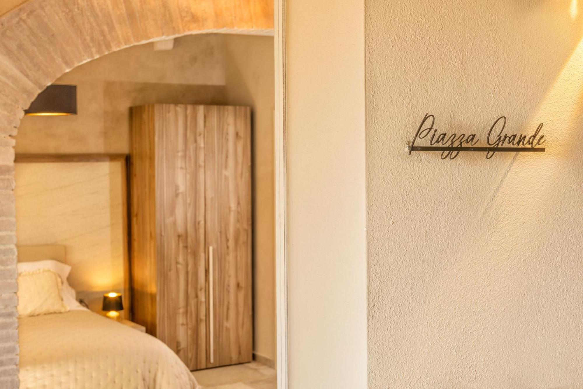 Palazzo Falcinelli Luxury Room In Montepulciano Center With Air Conditioning And Elevator Exterior foto