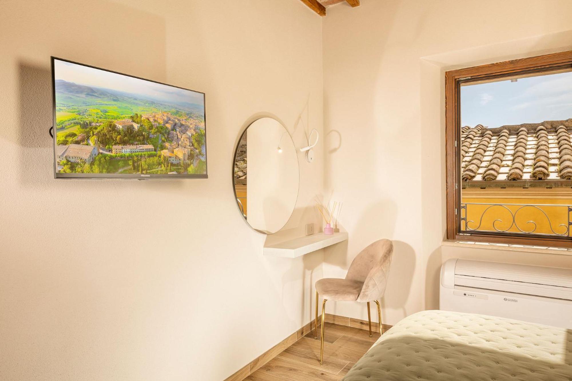 Palazzo Falcinelli Luxury Room In Montepulciano Center With Air Conditioning And Elevator Exterior foto