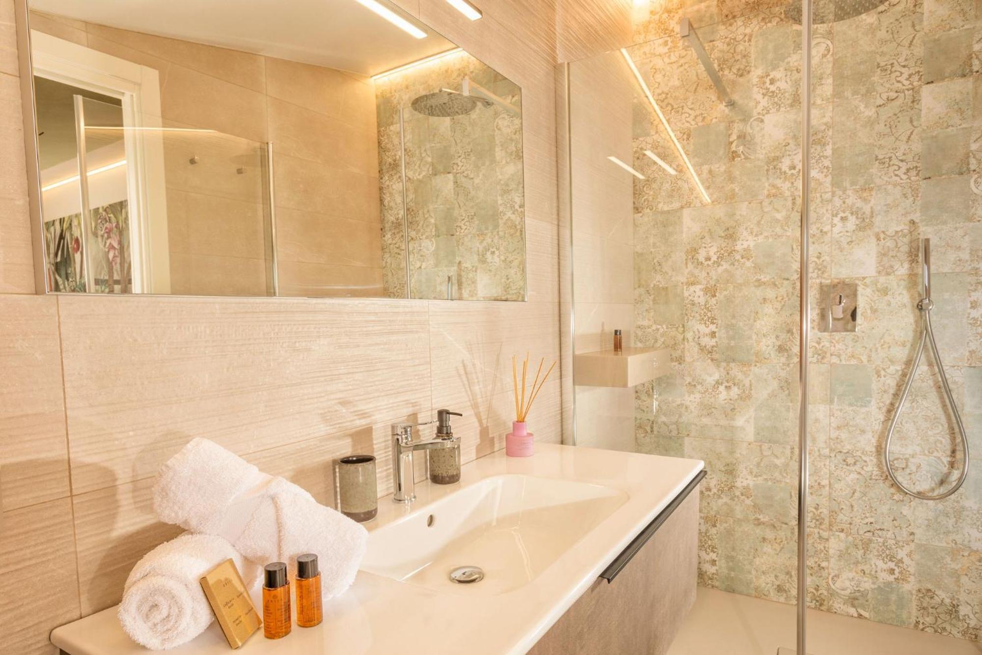 Palazzo Falcinelli Luxury Room In Montepulciano Center With Air Conditioning And Elevator Exterior foto